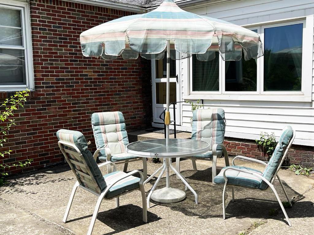 Entire Home In Buffalo - 6 Guests 3 Bedroom 1 Bath - Convenient Location - 25Min To Niagara Falls Luaran gambar